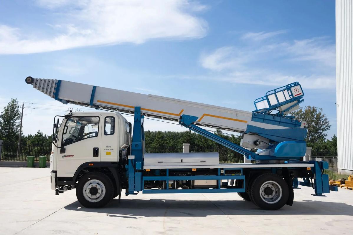 峨边云梯上料车租赁费用