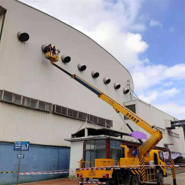 峨边高空作业车出租服务：专业广告牌安装解决方案