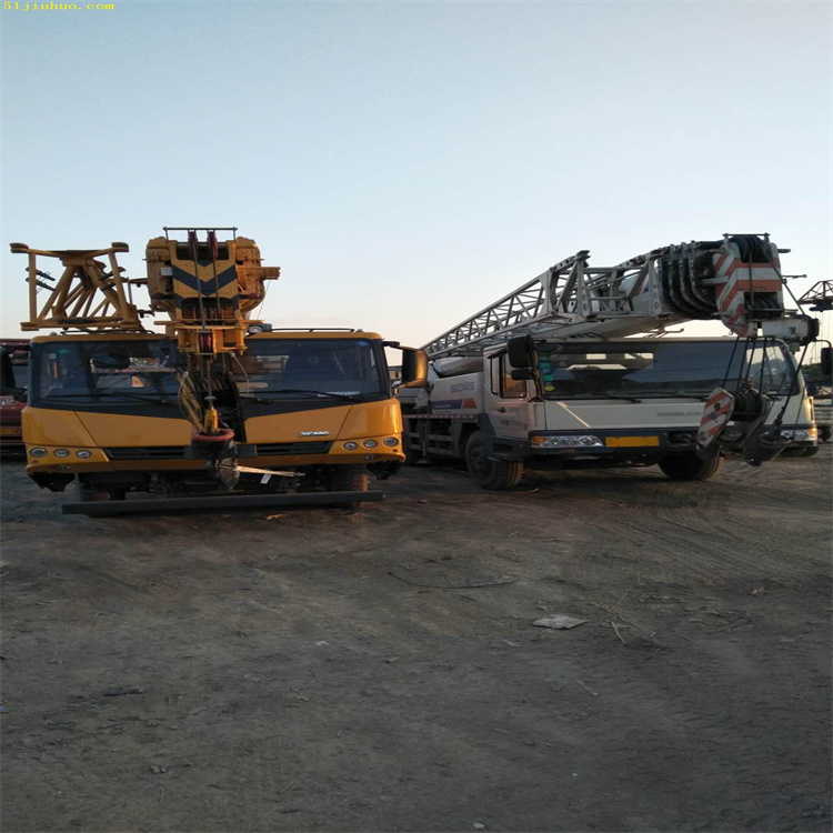 峨边吊车吊挖机正确办法